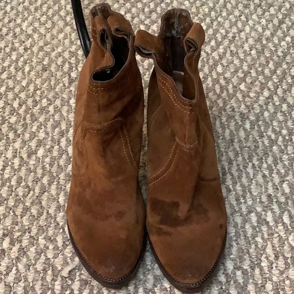Bcbg Camel suede booties
